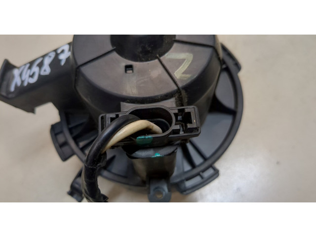 Моторчик печки Dacia Duster