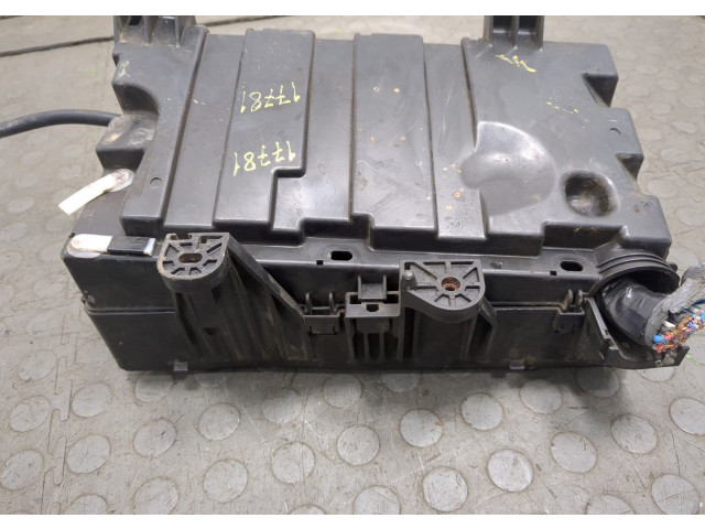 Блок предохранителей  Toyota Sequoia 2008-      827410C060   