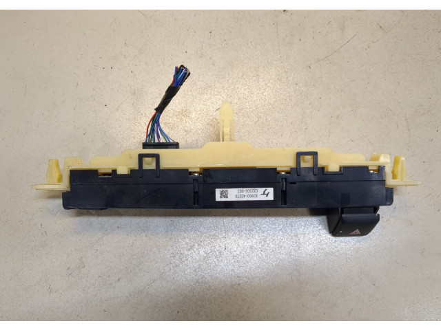 Дисплей бортового компьютера  Toyota RAV 4 2015-2019 839502270   4      