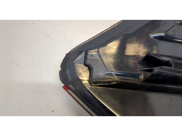 Задний фонарь