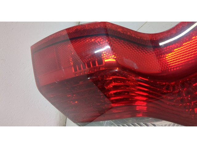 Задний фонарь          