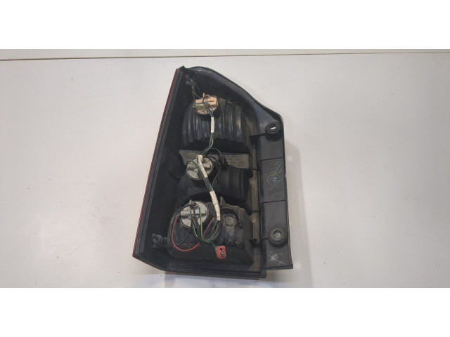 Задний фонарь Nissan Pathfinder 2004-2014