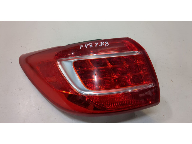 Задний фонарь          