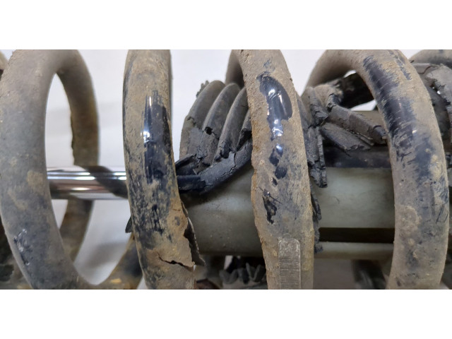 Стойка амортизатора Volkswagen Touareg 2002-2007 7L6513029E, 7L6511115K, 7L0512301C