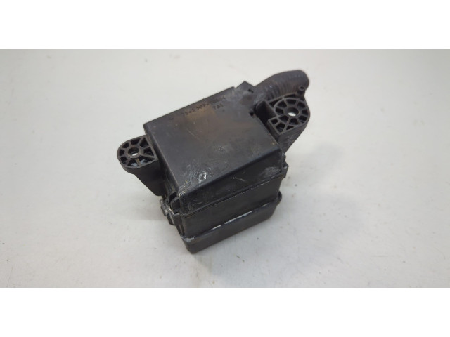 Блок реле  Lexus LS460 2006-2017         