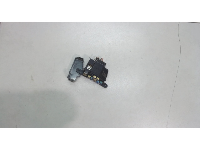 Блок предохранителей  Ford Ranger 2006-2012          2.5