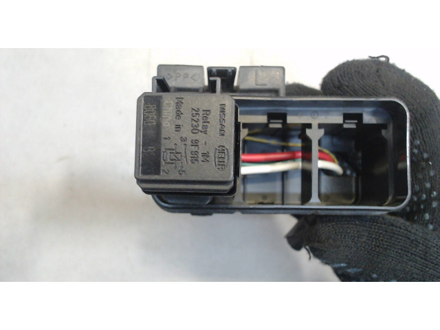 Блок реле  Infiniti FX 2008-2012      252309F915    3.5