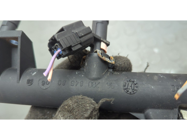 Форсунка топливная  Citroen C4 Picasso 2006-2013         