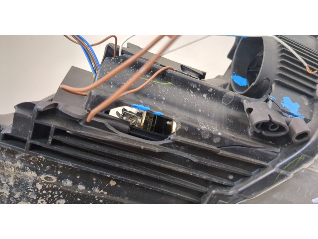 Фара передняя Audi A1 (8X) 2010-2014 левая