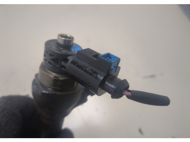 Форсунка топливная  Skoda Yeti 2013-2018    03L138277Q     