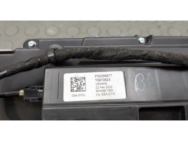 Панель приборов Volvo XC40