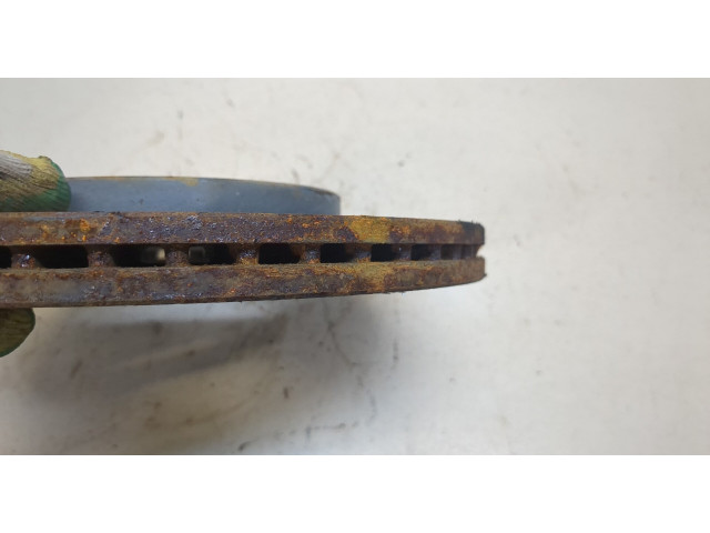 Диск тормозной Mitsubishi Pajero Pinin 1.8 передний MR334996