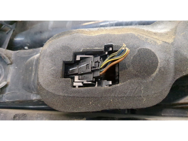 Задний фонарь          