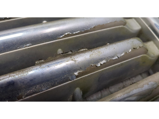 Решетка радиатора Mitsubishi Pajero 1990-2000