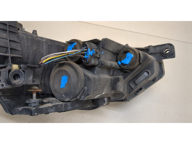 Фара передняя  Volkswagen Passat 8 2015- левая 