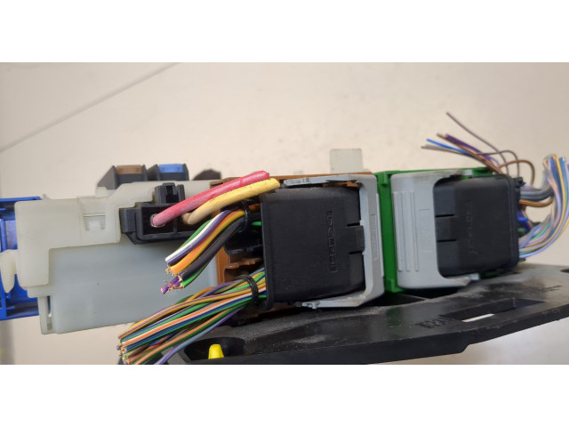 Блок комфорта  Ford Focus 2 2005-2008      6g9t14a073dk  