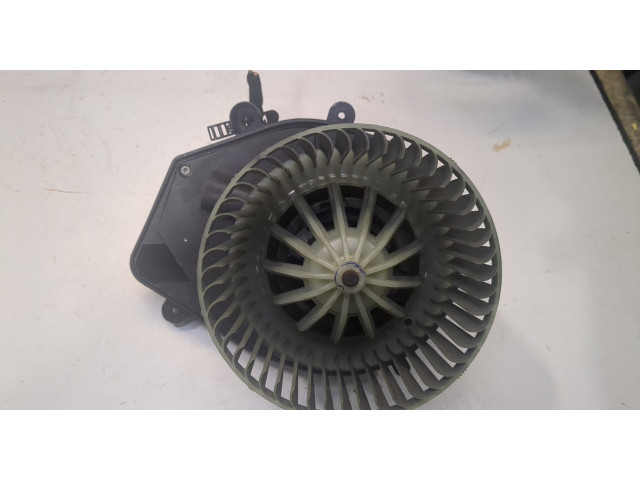 Моторчик печки  Volkswagen Passat 5 1996-2000          