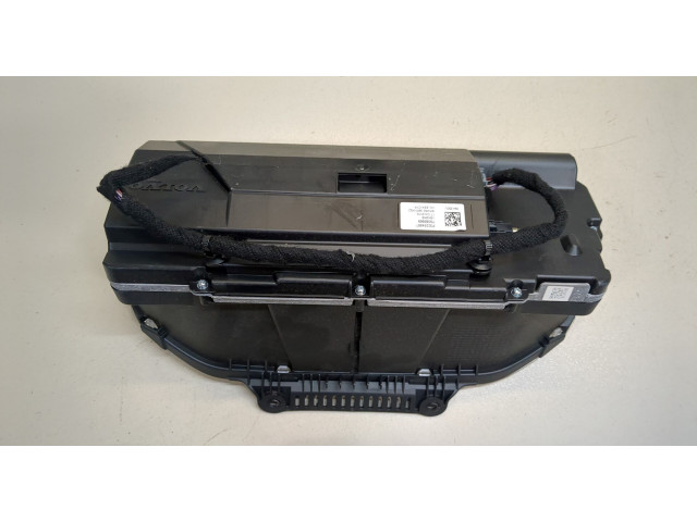 Панель приборов Volvo XC40