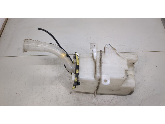 Бачок омывателя Mitsubishi Outlander 2003-2009