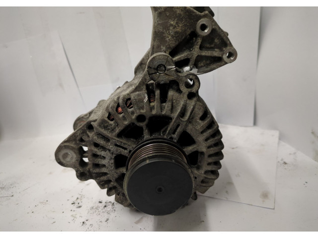 Генератор  Volkswagen Touran 2006-2010       06F903023    