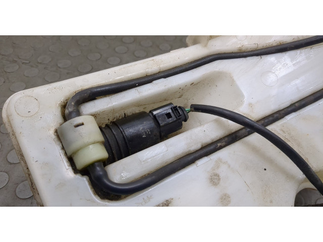 Бачок омывателя Mitsubishi Colt 2002-2012