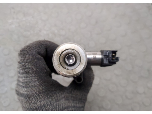 Форсунка топливная Volkswagen Passat 6 2005-2010 03G130073S