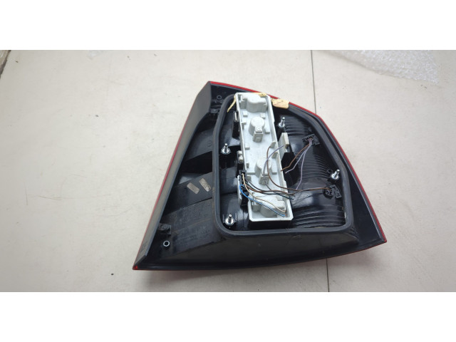 Задний фонарь 1Z5945111B