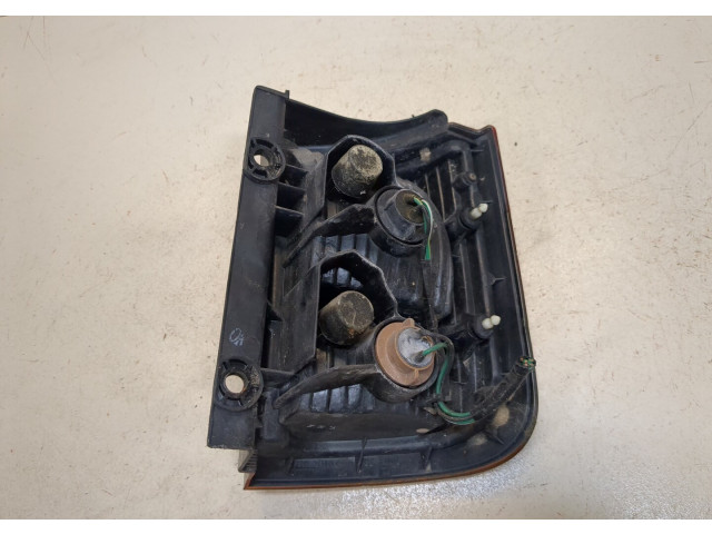 Задний фонарь 26555VE025 Nissan Elgrand 1997-2002