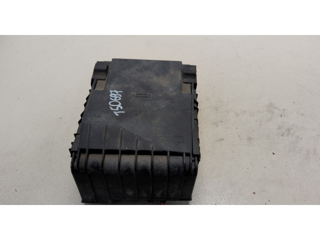 Блок предохранителей  Volkswagen Golf Plus      1K0937125   