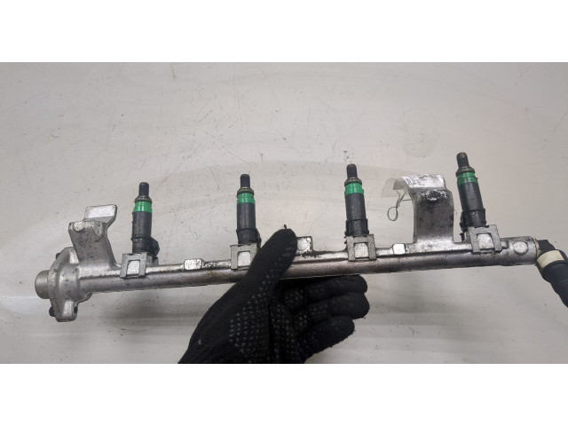 Форсунка топливная  Ford Focus 2 2005-2008    1429840, 98MF9F593BC, 1306060, 4M5G9H487CA     