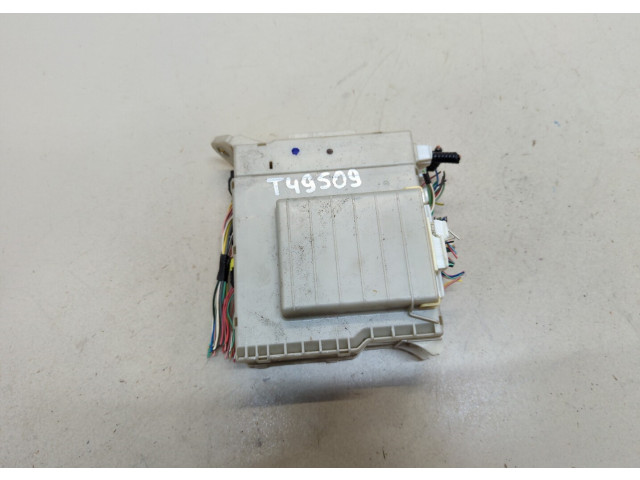 Блок предохранителей Lexus IS 2005-2013