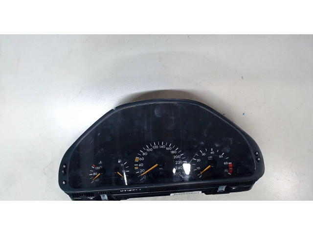 Панель приборов  Mercedes C W202 1993-2000            2.4  Бензин