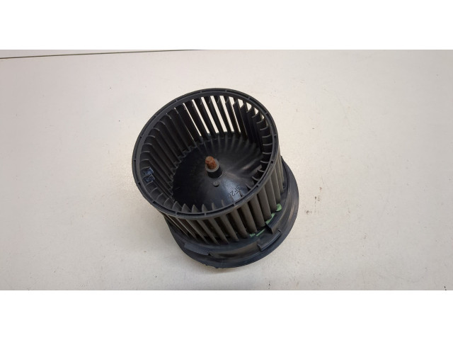 Моторчик печки Dacia Duster 2017-2024 272104185R 272104185R