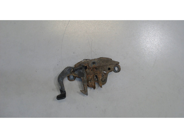 Замок капота Nissan Elgrand 1997-2002