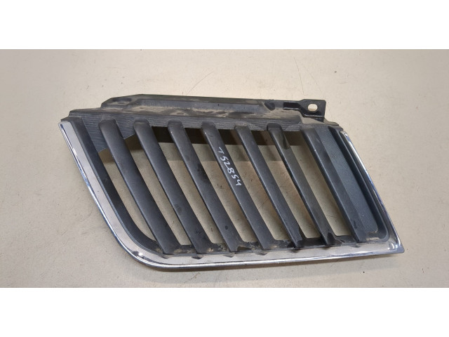 Решетка радиатора  Mitsubishi L200 2006-2015          