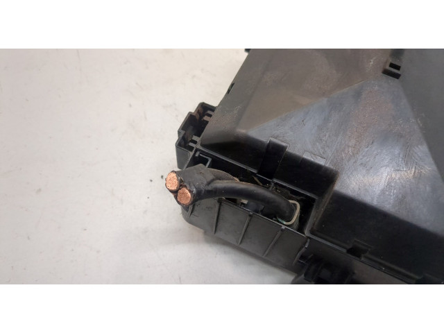 Блок предохранителей Honda CR-V 2001-2006