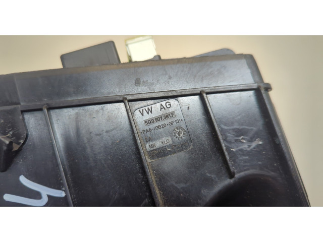 Блок предохранителей Volkswagen Jetta 7 2018-2025