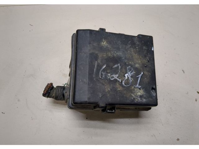 Блок предохранителей Infiniti QX56 2004-2010 243827S110 5.6