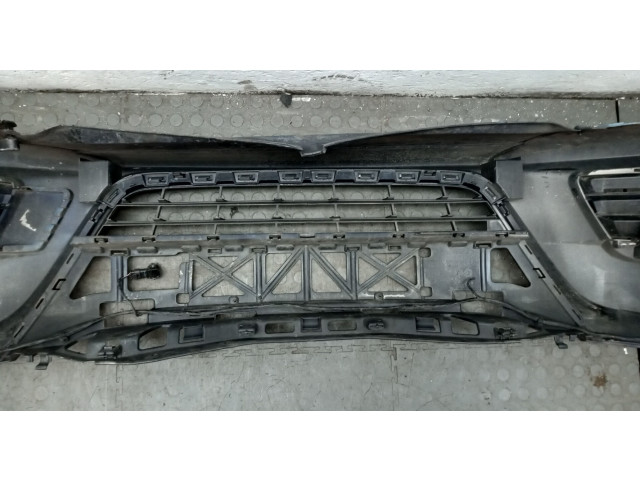 Бампер  Volkswagen Passat CC 2008-2012 передний   