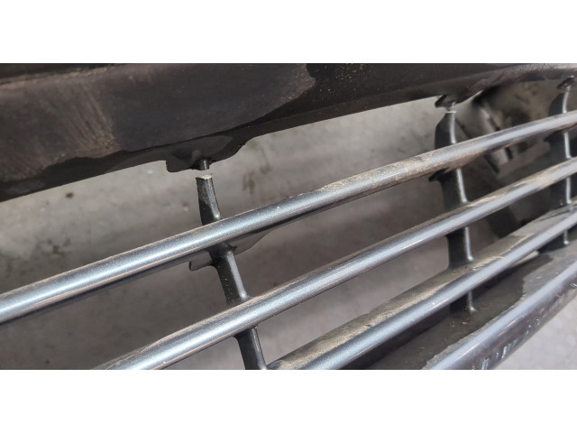 Бампер Chrysler Voyager 2001-2007 передний