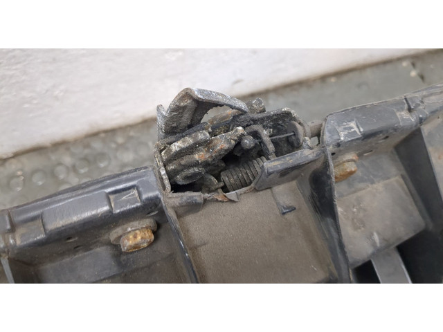 Замок капота Ford Fiesta 2001-2007