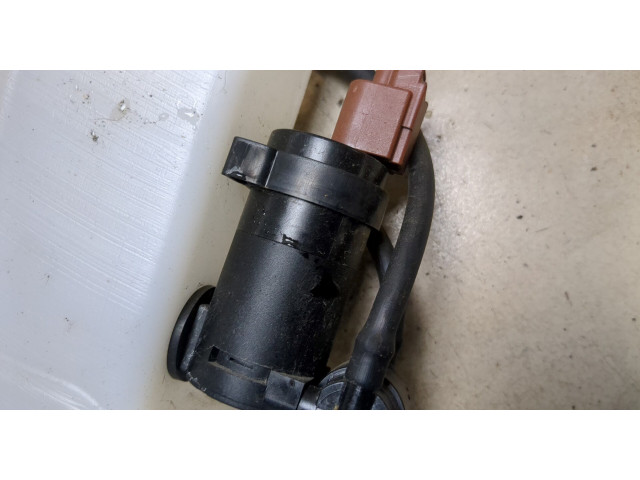 Бачок омывателя Lincoln Aviator 2019-