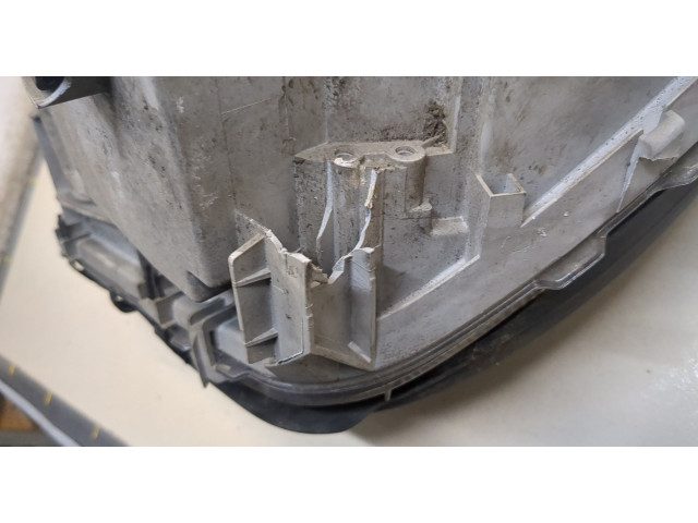 Фара передняя Mercedes C W203 2000-2008 правая