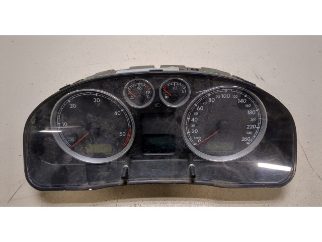 Панель приборов  Volkswagen Passat 5 2000-2005            