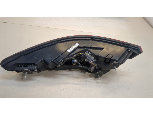 Задний фонарь