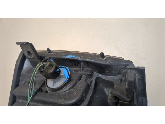 Фара передняя Mitsubishi Endeavor 2003-2011 правая