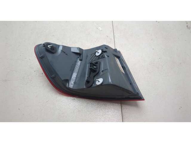 Задний фонарь          