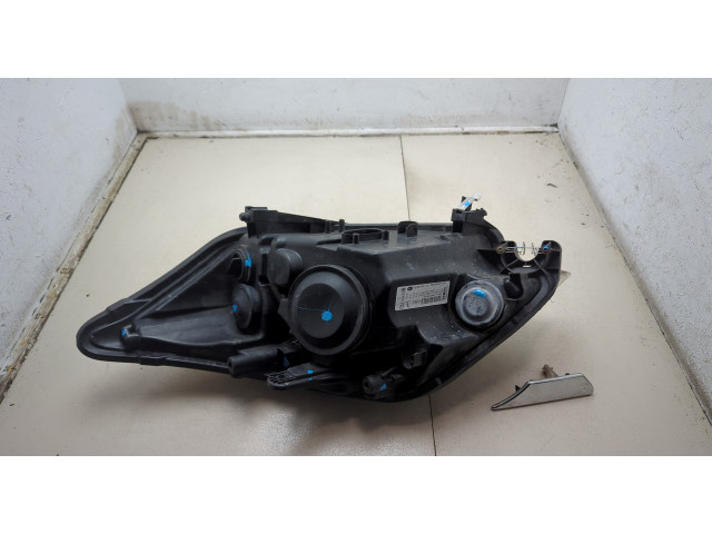 Фара передняя  Ford Kuga 2008-2012 правая 