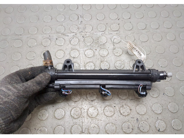 Форсунка топливная Skoda Fabia 2007-2014 03E906031C