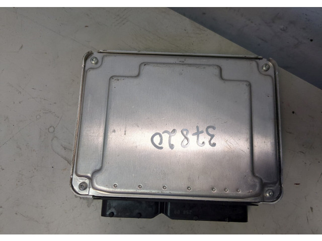 Блок управления двигателем  Volkswagen Beetle 1998-2010     